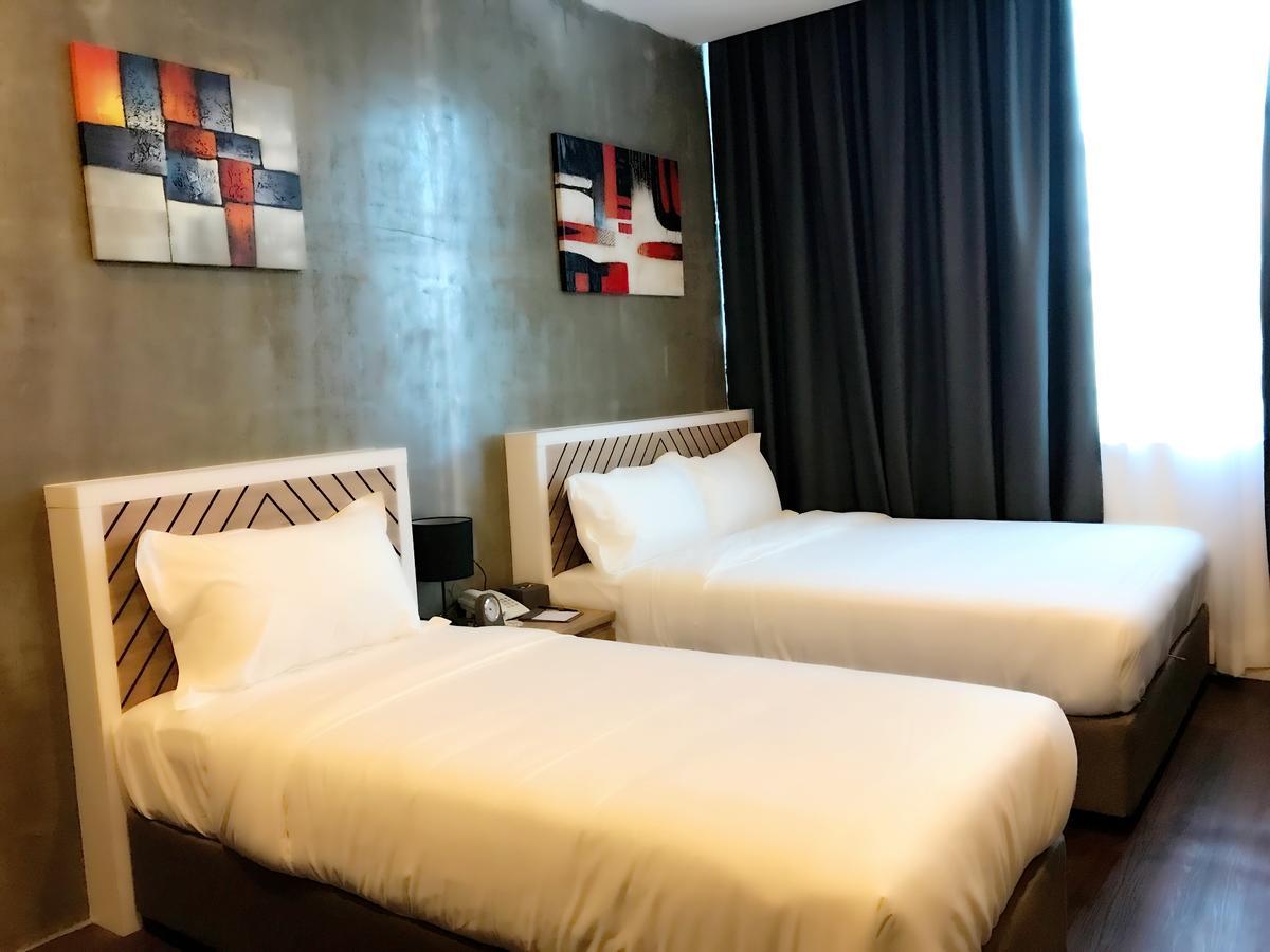 K Boutique Hotel Teluk Intan Exteriör bild