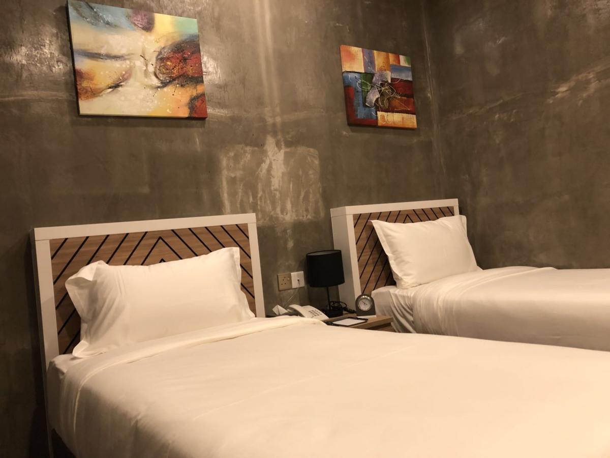 K Boutique Hotel Teluk Intan Exteriör bild