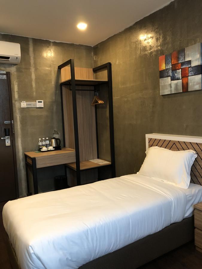 K Boutique Hotel Teluk Intan Exteriör bild