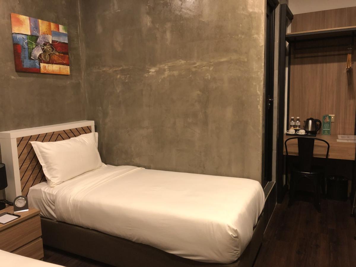 K Boutique Hotel Teluk Intan Exteriör bild